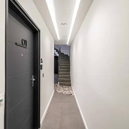 Charming 1 Bedroom Apartment- Heart Of *